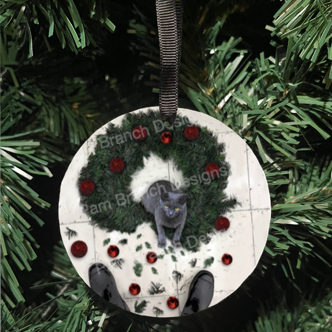 Christmas Ornament, Cat in Wreath, Wood, Pet Ornament Z7